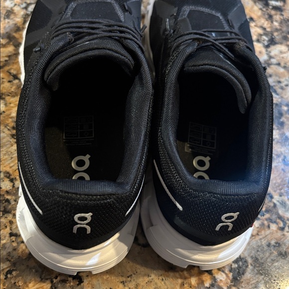 On Cloud sneakers women’s size 8.5 - Picture 3 of 9